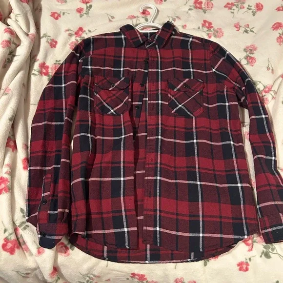 multiple plaid flannels - Picture 3 of 4